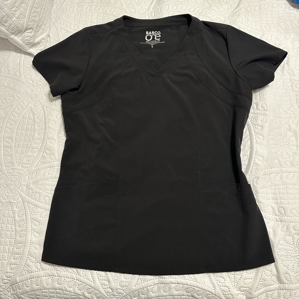 Barco one black scrub top